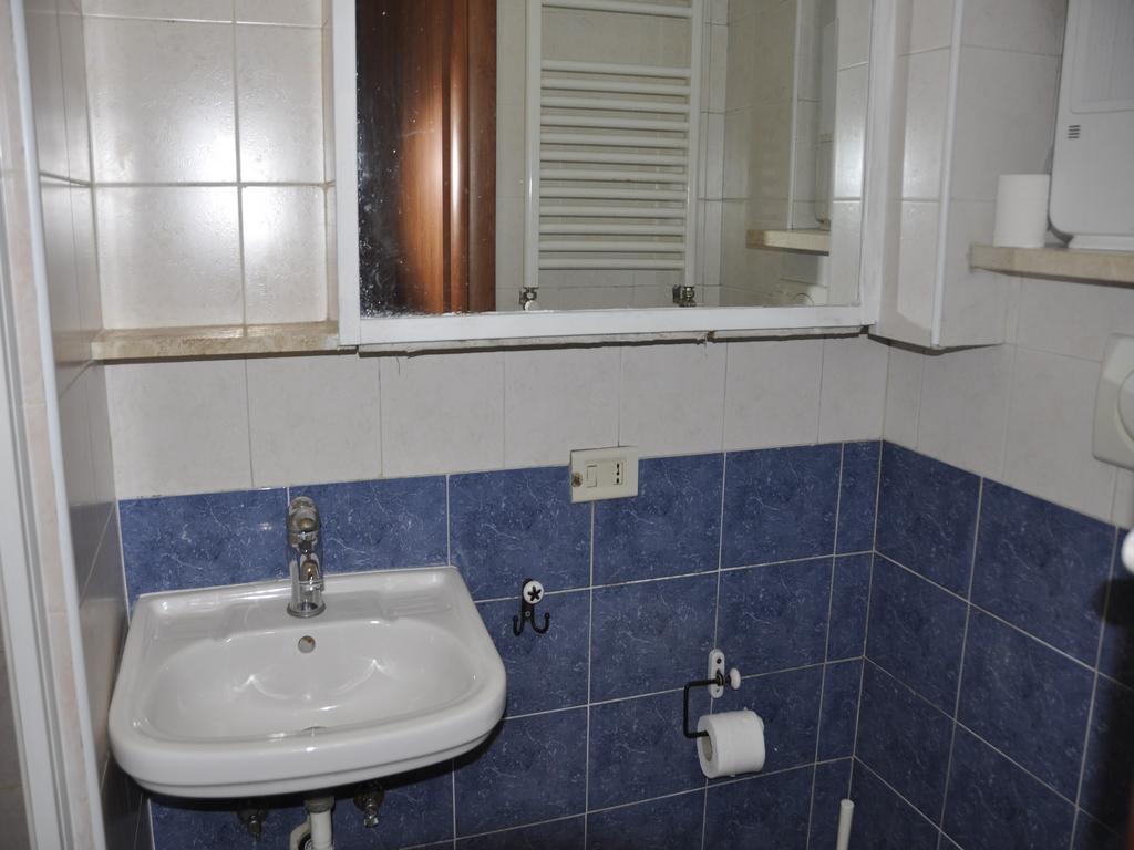 Cowsin House Apartment Rome Room photo
